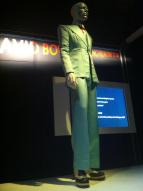 Freddie Burretti, completo per il video di Life on Mars?, David Bowie Is, Victoria and Albert Museum, Londra