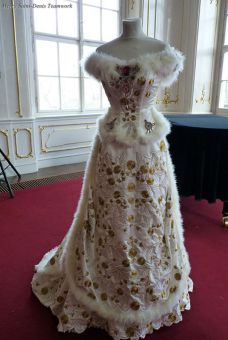 Replica dell'abito indossato per le nozze d'argento da Elisabetta d'Austria