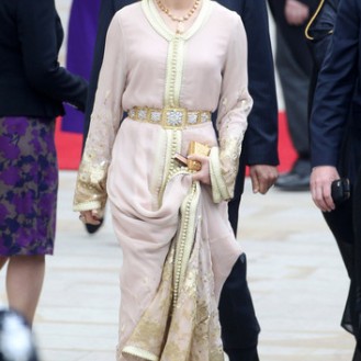 La principessa Lalla Salma del Marocco...finalmente un look interessante!