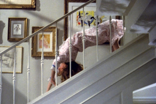ma la mia scena preferita è quella in cui Regan scende le scale in un modo "originale"...