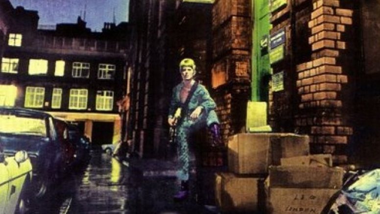 particolare della copertina dell'album The Rise and Fall of Ziggy Stardust and the Spiders from Mars