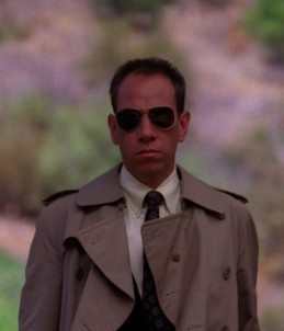 Albert Rosenfield è un collega dell'FBI di Cooper. Gli occhiali neri nascondono un carattere scontroso, ma in fondo buono.