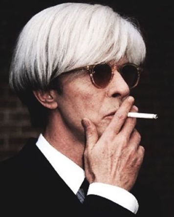 David Bowie interpreta Andy Warhol in Basquiat, 1996.