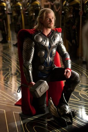 Thor. Interpretato da Chris Hemsworth nel film di Kenneth Branagh del 2011.